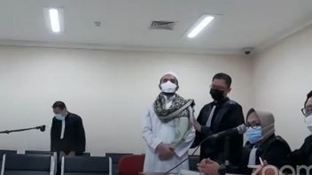 القاضي يؤكد قرار محكمة منطقة شرق جاكرتا، صهر رزق شهاب ومدير مستشفى UMMI لا يزال محكوما عليه بالسجن لمدة عام