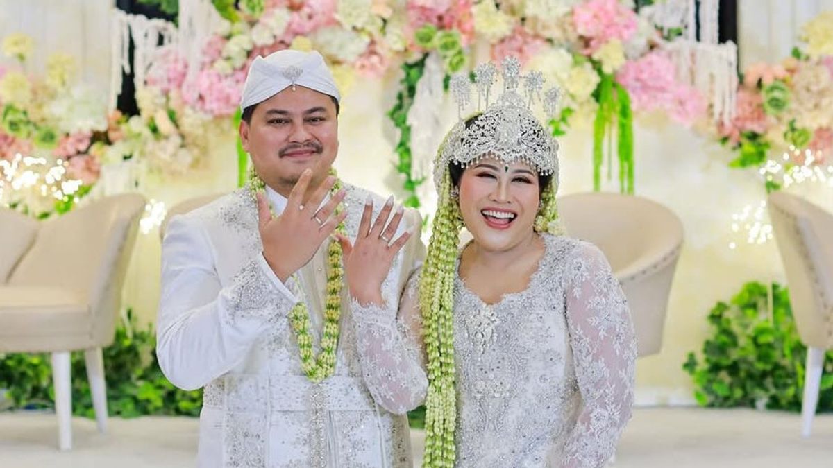 Rela Pindah Tanggal Nikah Demi Vincent dan Desta, Boiyen: Entar Nggak Ada Tamunya