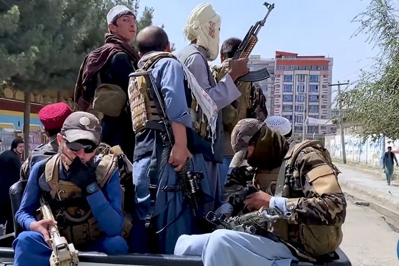 Taliban Bans Members From Wearing Uniforms And Wearing Guns In Amusement Parks