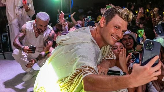 Nick Carter Batalkan Sederet Jadwal Konser Solo Termasuk di Indonesia