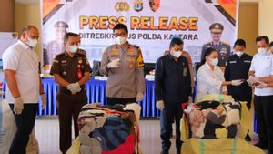 Polda Kaltara Bongkar Penyelundupan 55 Ballpress Pakaian Bekas Ilegal Asal Malaysia