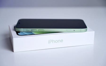 Apple Dituntut Sertakan Adaptor Pengisi Daya Pada iPhone 12