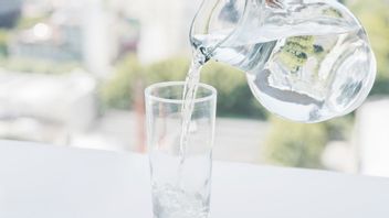 2 Liter Berapa Gelas? Cek Konversi Beserta Manfaatnya untuk Kesehatan 