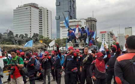 Massa Buruh Ingatkan MK Jangan Main-main dengan Gugatan Buruh Terkait UU Cipta Kerja