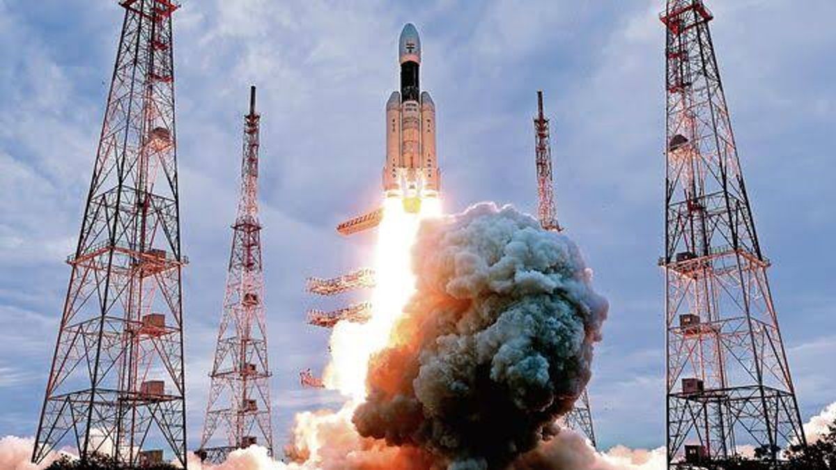 India's Chandrayaan-3 Lander Successfully Enters Orbit Moon, Ready To Find Water Sources At The End Of This Month