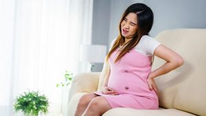 Hamil Anak Laki Laki Sering Sakit Pinggang, Mitos atau Fakta?