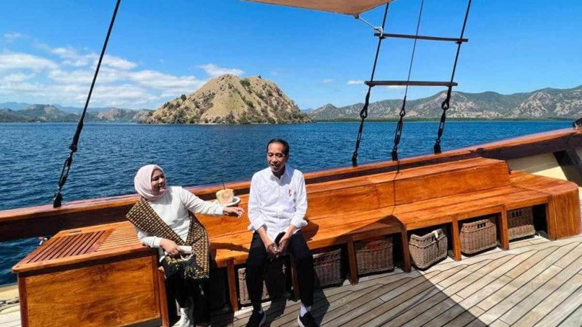 During The 2.5-hour Sea Route To Rinca Island, NTT, Jokowi Had 'tempted' The Minister Of Communication And Information About Land