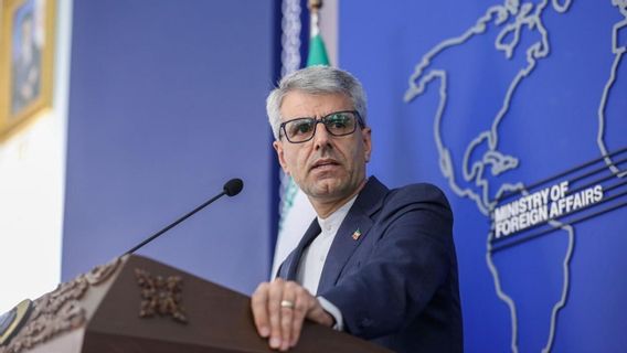 Foreign Ministry Says Iran Doesn't Hesitate To Maintain Its Peaceful Nuclear Program