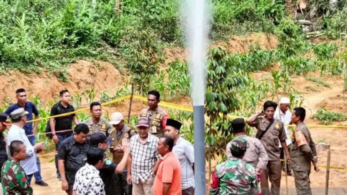 Contient du gaz, le régent de Pj Pamekasan demande aux résidents de ne pas consommer de l’eau boueuse de Bor dans le village de Kadur