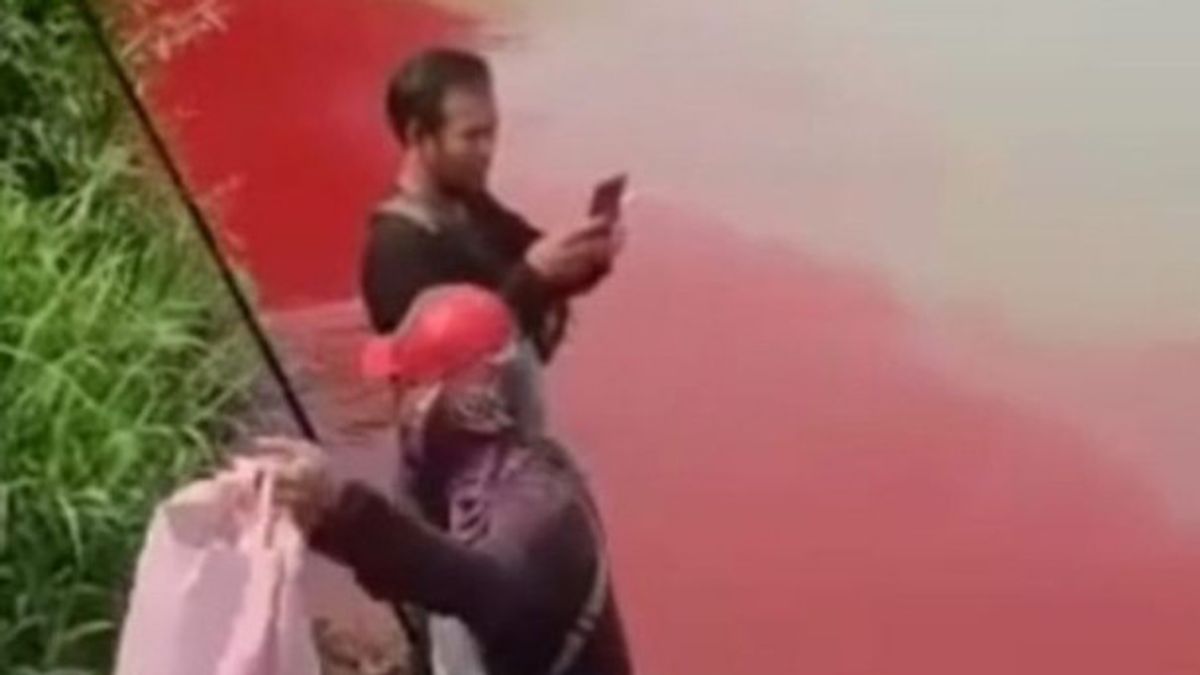 Kata Wali Kota Tangsel, yang Bikin Sungai Cisadane Berubah Merah Ternyata Limbah Plastik Sosis