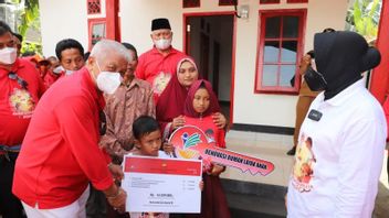 Kemensos Renovasi Rumah Kakak Beradik di Lombok Timur