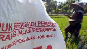 Wamentan Sudaryono Ingin Petani Beli Pupuk Subsidi Pakai KTP