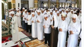 Banjar Regent Holds Istisqa Prayer With Thousands Of Congregants
