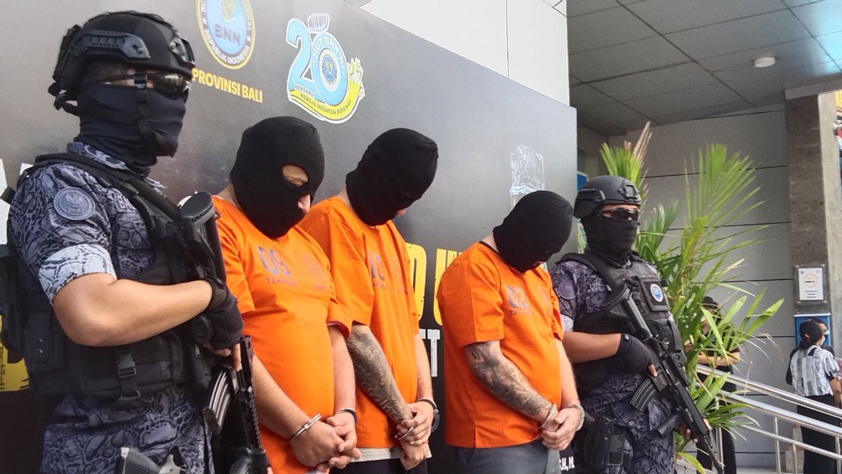 Jadi Pengedar Hampir 1 Kg Kokain, Tiga Bule di Bali Ditangkap BNN