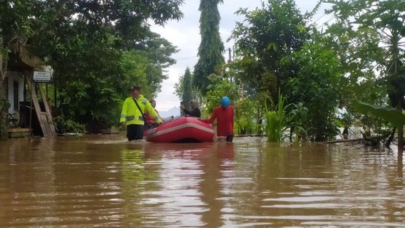 坡州川が氾濫、ポノロゴ県の3地区で15ポイントが浸水