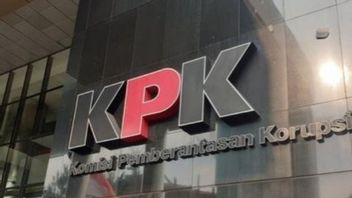 بعد استدعاء مسؤولي بنك بانين، صادرت KPK على الفور أدلة على الفساد المزعوم في المديرية العامة للضرائب