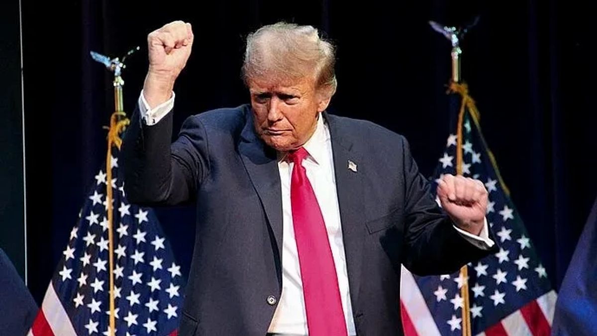 トランプは米国の対テロ戦略を発表し、左翼翼を標的にし、トランスジェンダーを排除