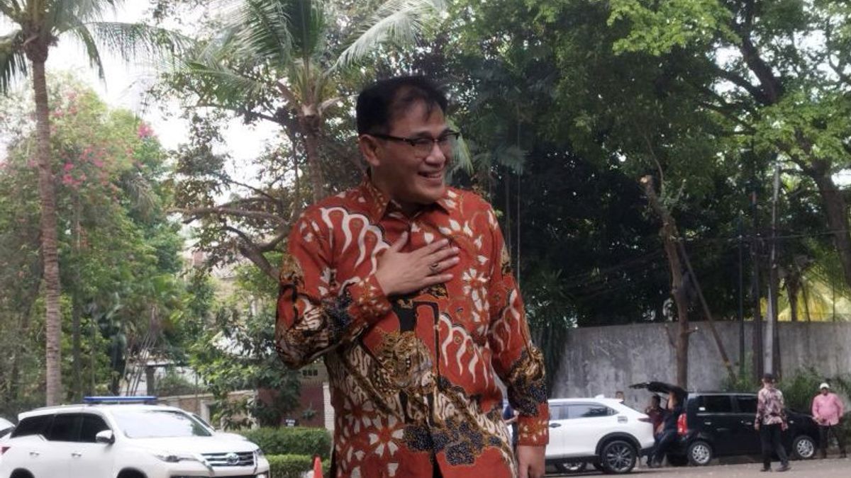 Face au pays, Budiman Sudjatmiko est invité à Prabowo Pour la Paix