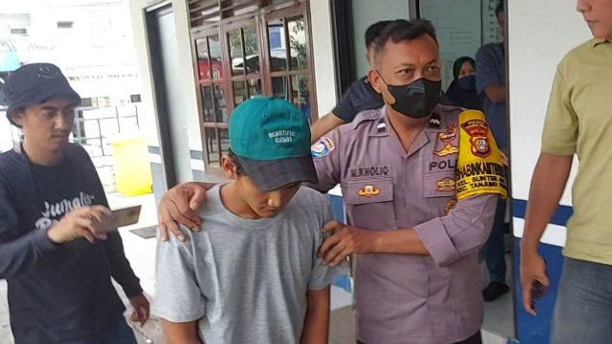 ارتكاب الفجور في حضور ART ، تم القبض على رجل يبلغ من العمر 20 عاما في Sunter Jakut بعد الإبلاغ عنه من قبل السيد RW
