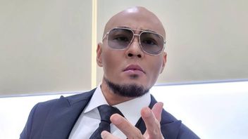 The Chronology Of Aldi Taher And Deddy Corbuzier Quipping Each Other Regarding Dinar Candy