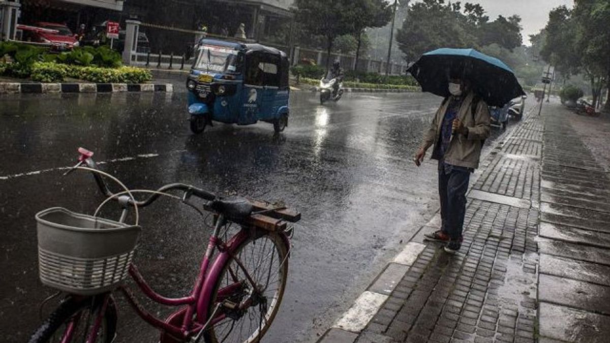Jakarta Diprakirakan Hujan pada Jumat 7 November 2025