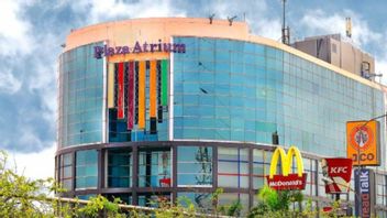 8月下旬的示威活动使购物中心访问量下降了50%。