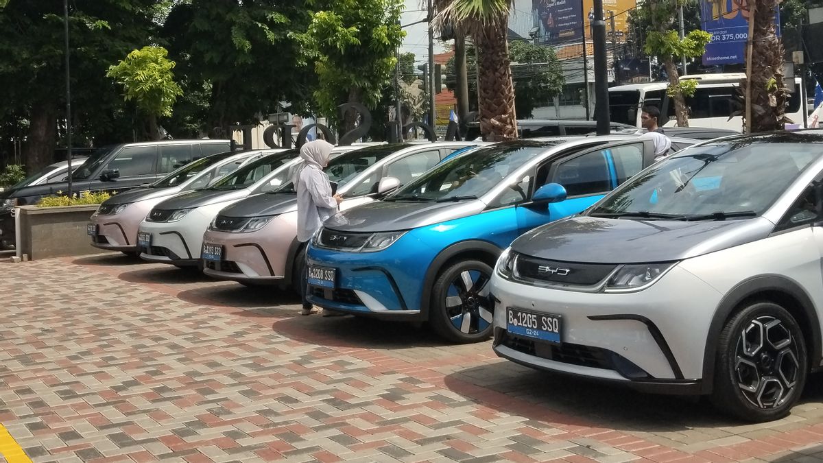 ليس حتى أسبوع واحد تم تقديمه ، سجلت BYD Indonesia 300 قبل حجز أكثر من سياراتها الكهربائية