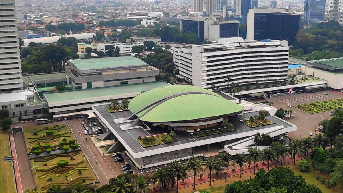 مجلس النواب يضع ميزانية للستائر لدور المكاتب بقيمة 48.7 مليار روبية إندونيسية ، يقترح BURT على الأمانة العامة لمجلس النواب الشعبي مراجعة