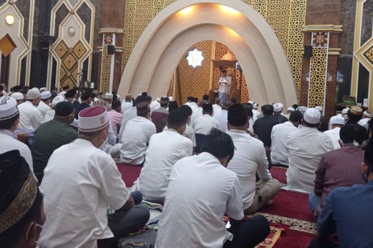 This Morning Should Be Tengku Zulkarnain So Khatib Salat Id In Medan