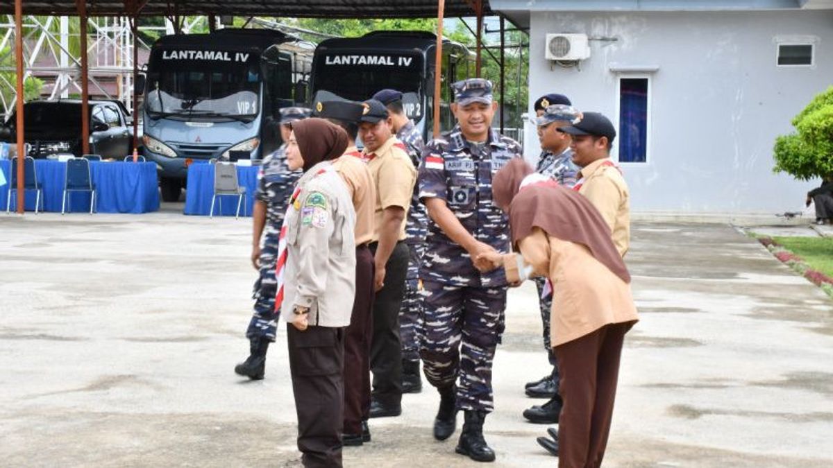 TNI AL Kepriが2022年にサカ・バハリの学生の募集を開始、条件は嬉しそうに微笑まなければならない