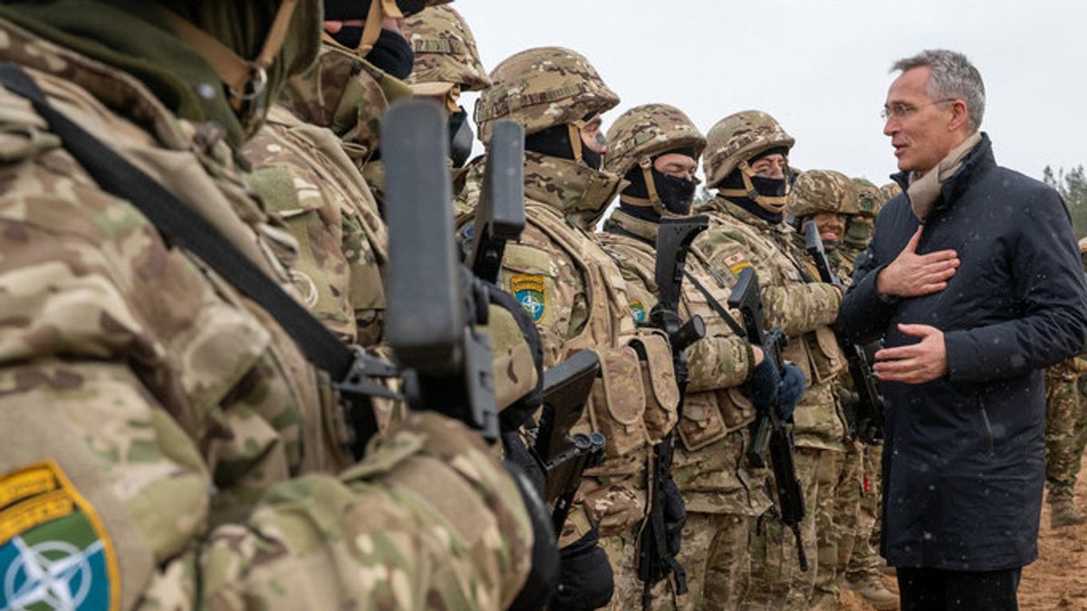 北约警告克里姆林宫，如果它扰乱了补给线，帮助乌克兰的盟国可以激活第5条。