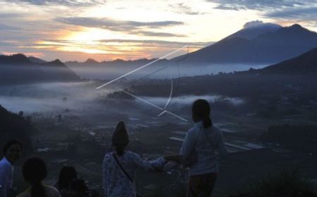 Dikabarkan Banyak Retakan Tanah, Pendaki Diimbau Tak Mendaki Gunung Abang Kintamani Bali