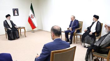 プーチン大統領がイランの最高指導者アヤトラ・アリ・ハメネイとクレムリンのライシ大統領と会談:我々の立場は近いか同一である
