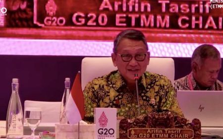 RI Punya Potensi 3.600 GW, Menteri Arifin: Kita Tak Perlu Ganti Hutan dengan Panel Surya