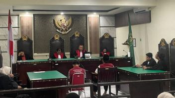 ホテルランドリース恐喝事件、ギリ・トラワンガンの住民2人、懲役3年の判決