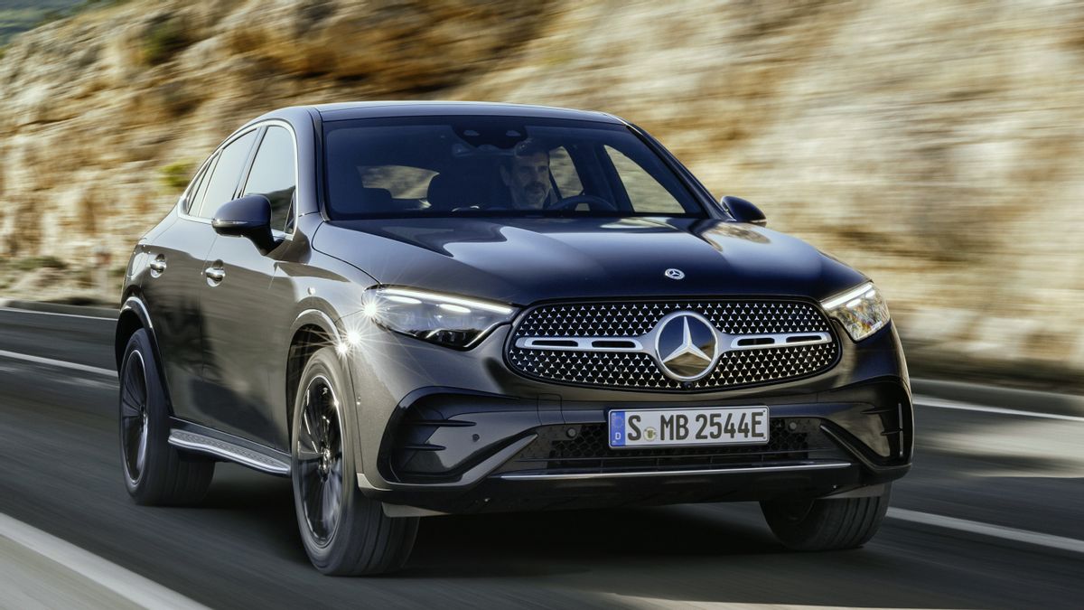 Mercedes-Benz GLC Hybrid System Problem 300 2023: Vehicle Can't Be Turned On, NHTSA Investigates