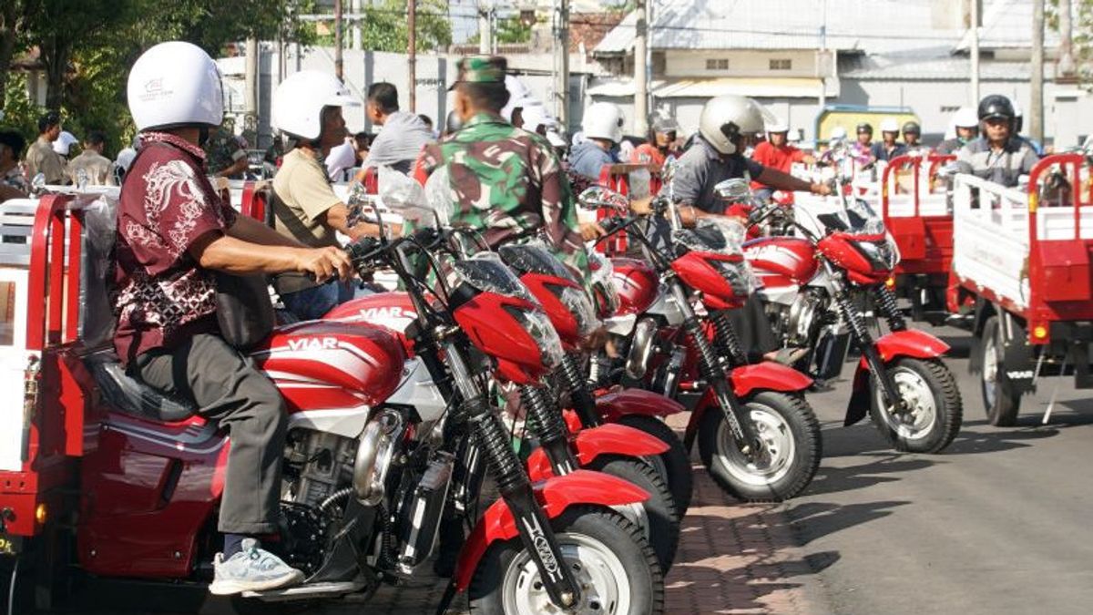 تم تسليمها من قبل الحكومة ، هذه هي مظهر الدراجة النارية التعاونية للقرية الحمراء والأبيض Tulungagung