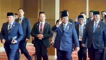Prabowo Bungkam Ditanya ASEAN Plus Three峰会将讨论南中国海问题