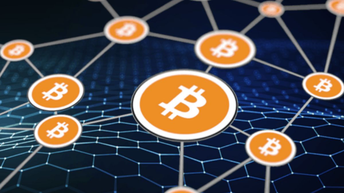 Bitcoin Transaction Fees Soar, Crypto Community Expects Halving Bitcoin