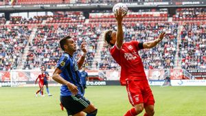 Twente Bikin <i>Ngenes</i> Ajax di Tiga Menit Jelang Pertandingan Usai