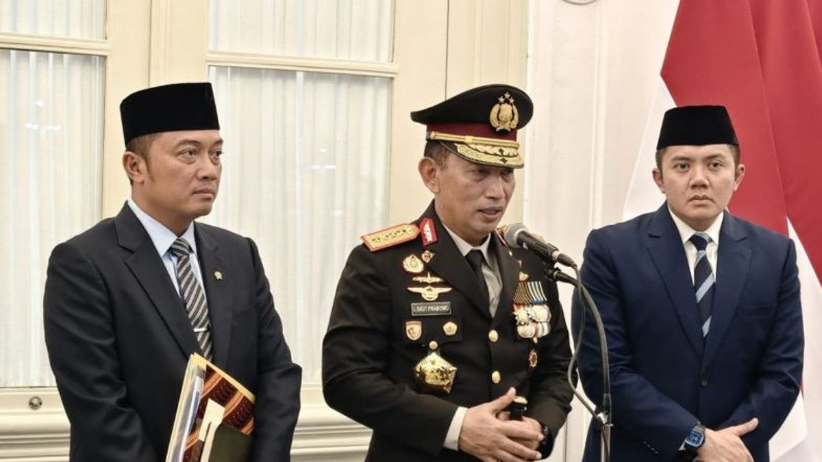    Kapolri: Pelaku Ledakan SMAN 72 Masih Dioperasi di RS