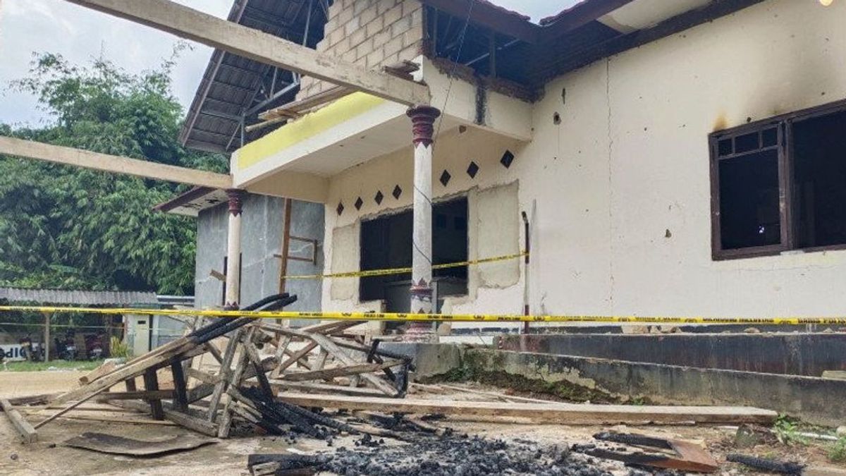 10 Personnes Deviennent Des Suspects Dans L’incendie Criminel De La Police De Candipuro, Y Compris 2 Personnes Qui Déposent Fornication