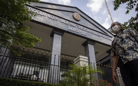 Eks PPK Kemensos Sebut Juliari Batubara 'Potek' Bansos Rp11 Ribu per Paket