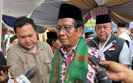 Mahfud MD Harap Salam 3 Jari Ma'ruf Amin Bentuk Dukungan