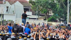 Gas Air Mata di Laga PSIS Semarang Kontra Persis Solo, Polri: Di Luar Stadion Tanggung Jawab Polisi