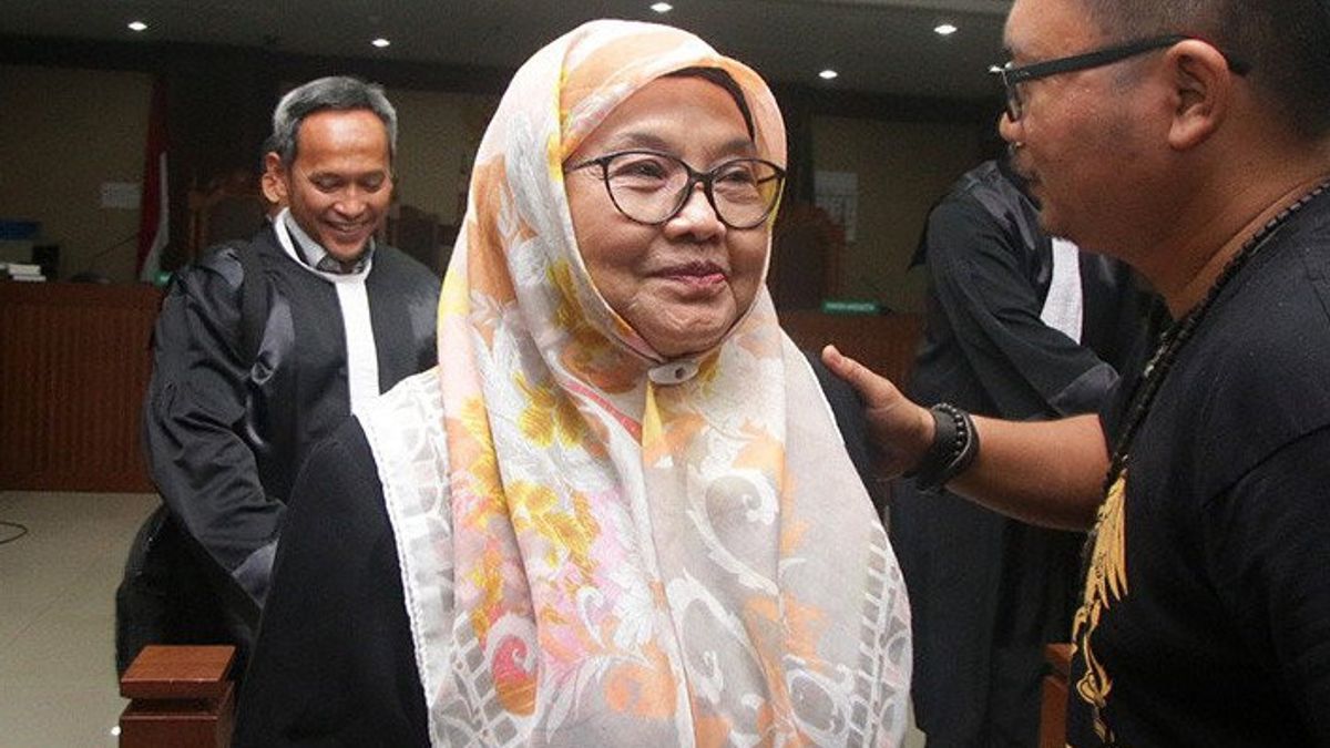 Mantan Menteri Kesehatan Siti Fadilah Supari Bebas setelah Jalani Hukuman Penjara 4 Tahun