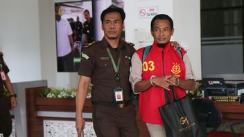 Suspect In KONI Dompu NTB Corruption Case Which Cost The State IDR 1.1 Billion Was Handed Over To The Public Prosecutor
