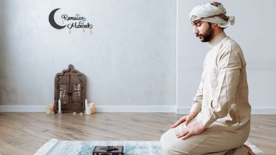 Avant les 10 derniers jours du Ramadan, cette est la prière du Mawlānā pour la nuit de la Llahatul Kadhaar