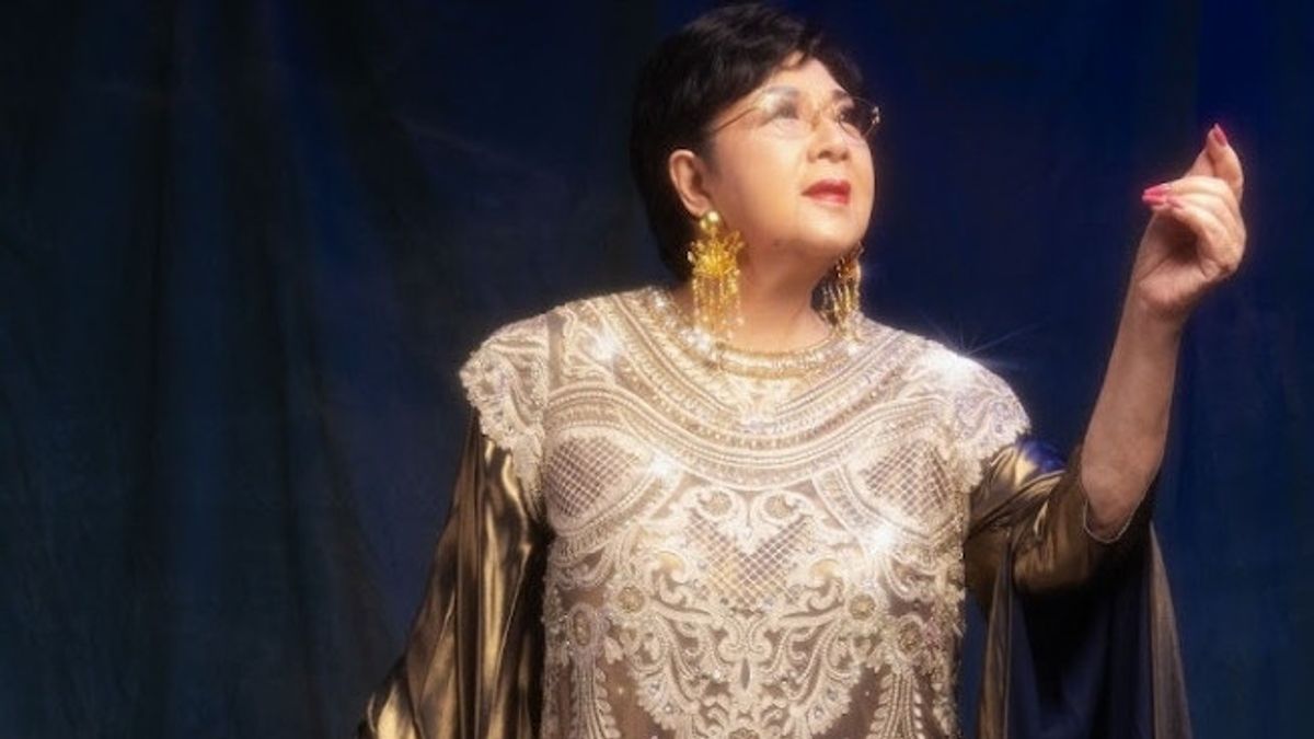 Titiek Puspa Releases Greatest Hits Album As Birthday Gift