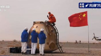 Shenzou-13 dan Tiga Astronot China Kembali ke Bumi Setelah Enam Bulan Mengorbit